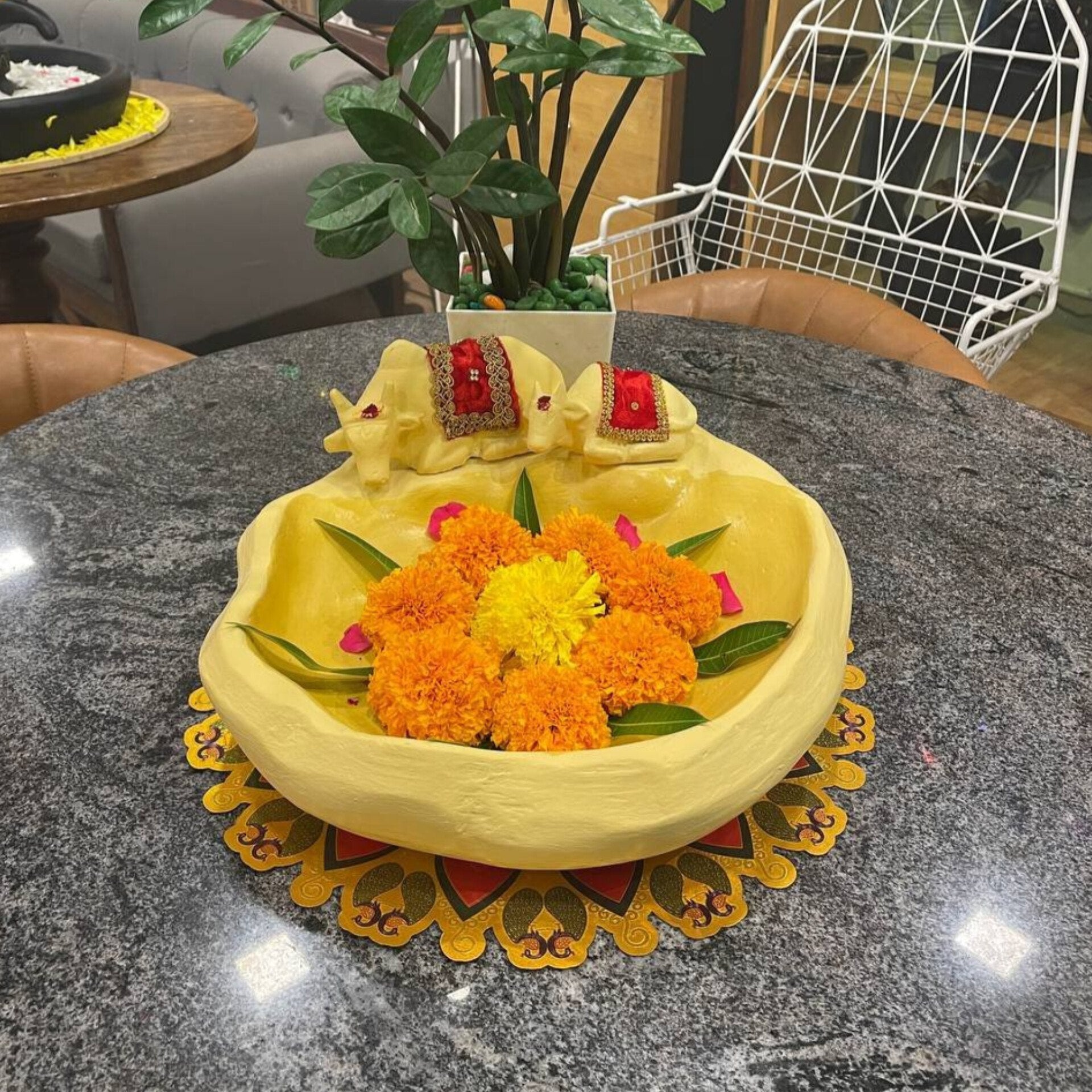 Maadu Uruli (Komadha)